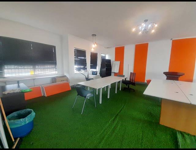 318M² OFFICE RENTED IN GQEBERHA CENTRAL